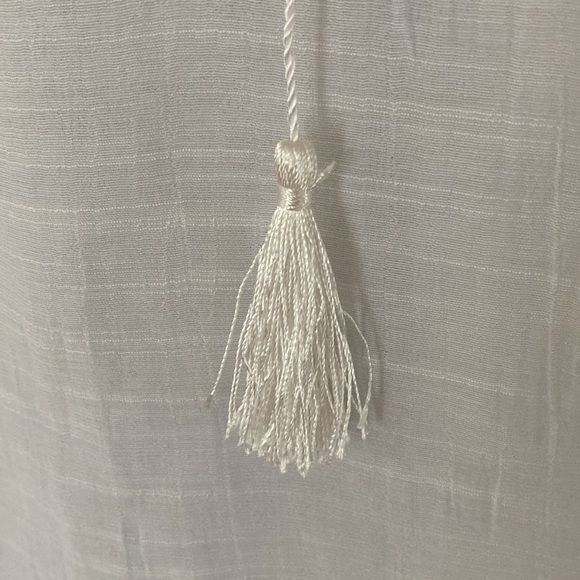 NWT AB Studio Sheer White Embroidered Short Sleeve Blouse with Tassel Ties L - Picture 4 of 8
